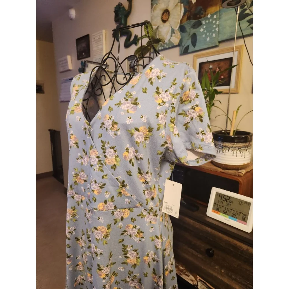 SO Blue Floral Ruffle Hem Dress Size L - Picture 2 of 9